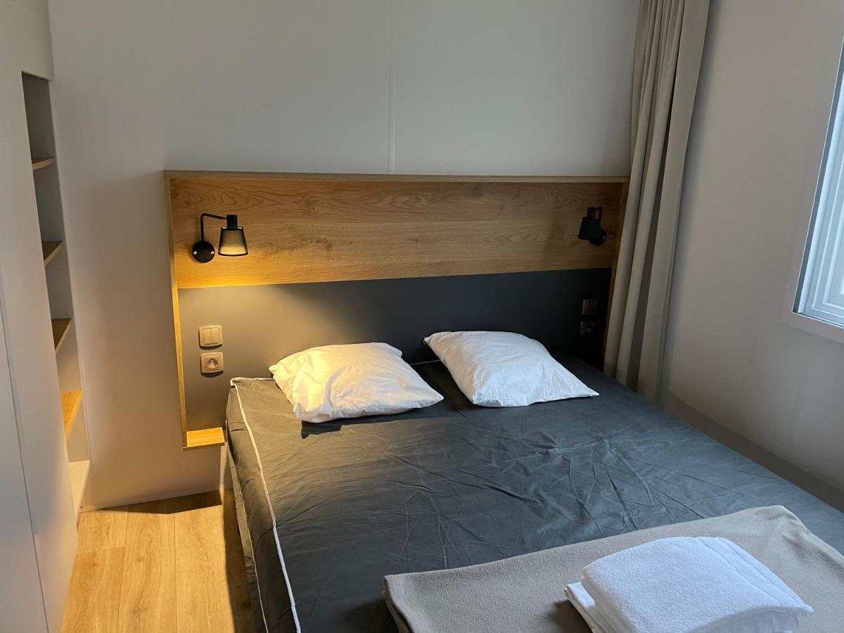 Mobilhome Tout Confort R10 Domaine De Lanniron Quimper Exterior foto